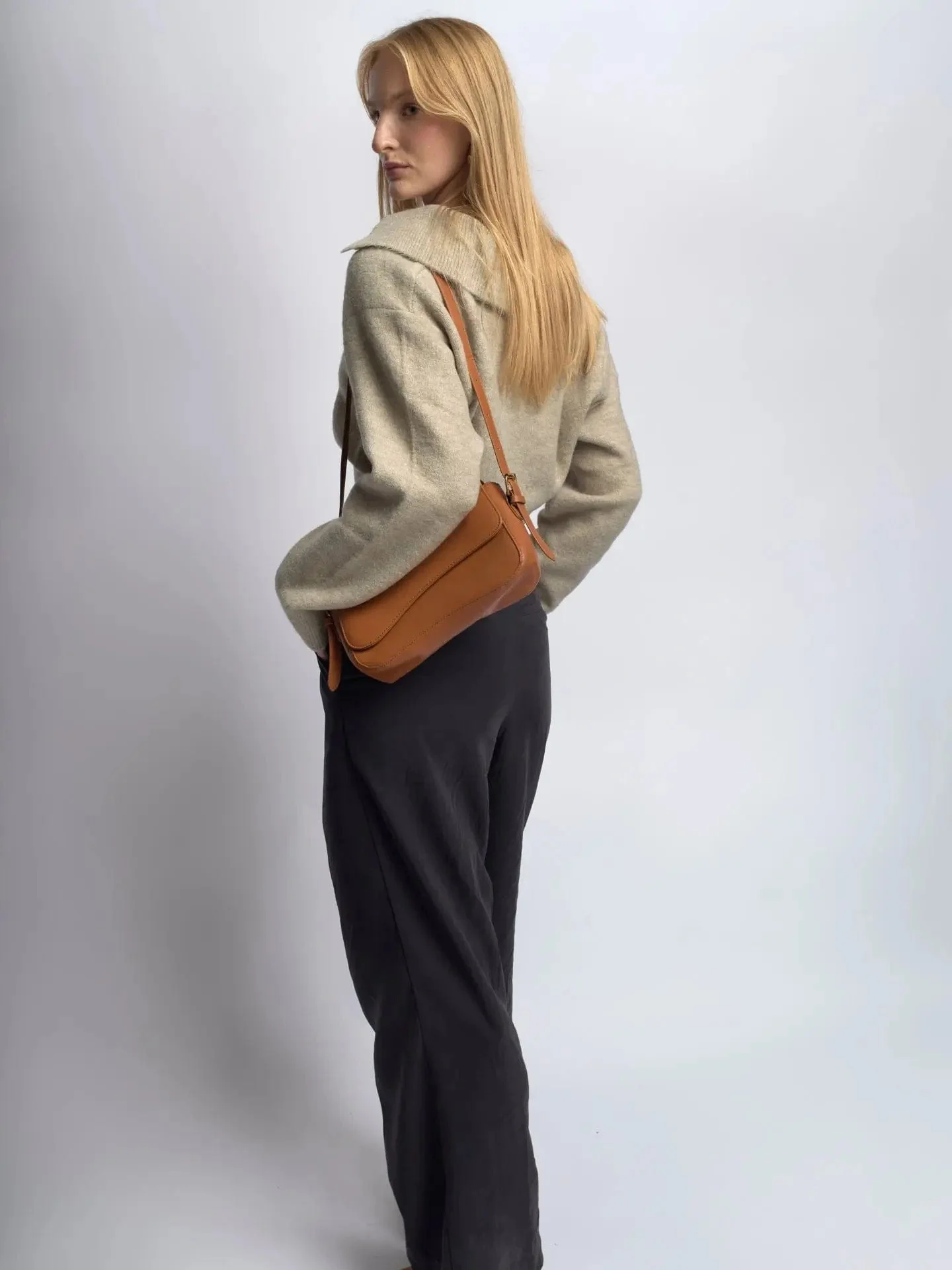 Saraya Glam Handbag - Image 16