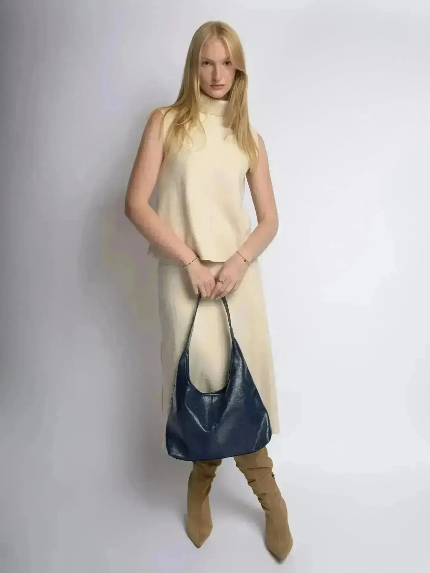 Scarlett Distressed Leather Tote - Image 112