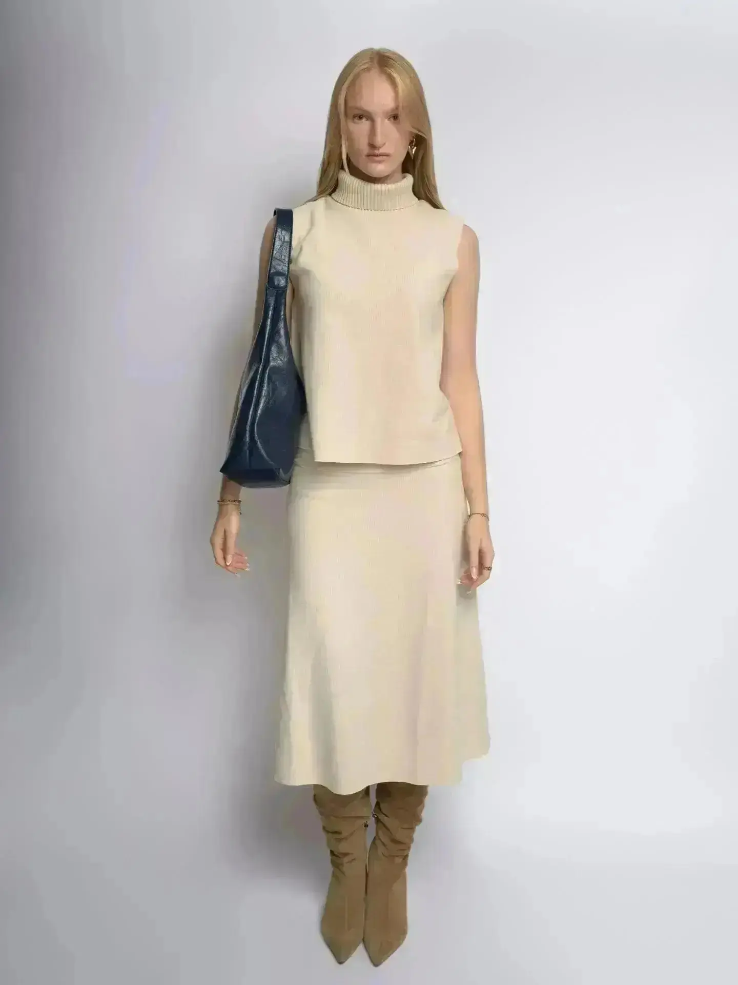 Scarlett Distressed Leather Tote - Image 114