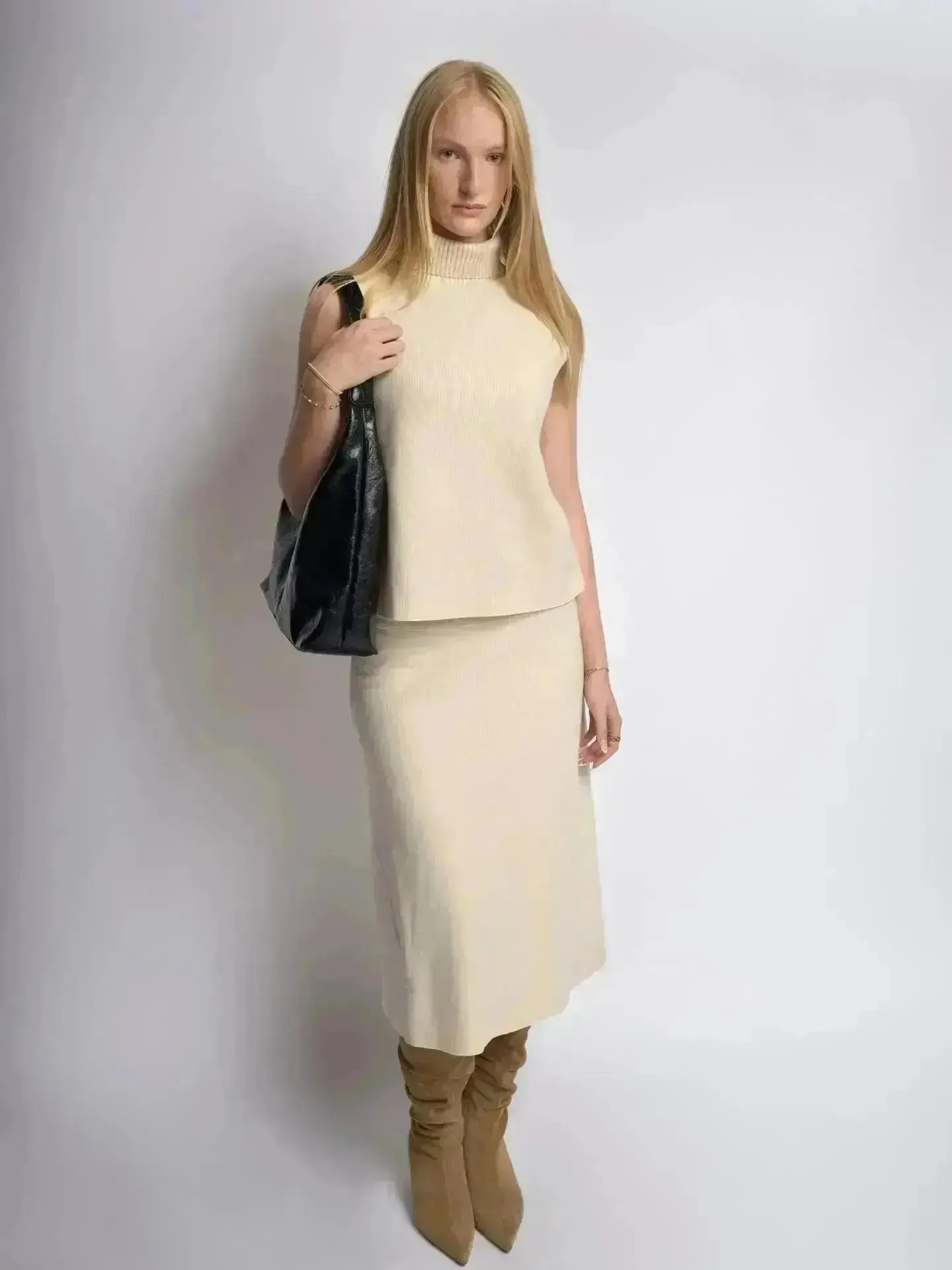 Scarlett Distressed Leather Tote - Image 76