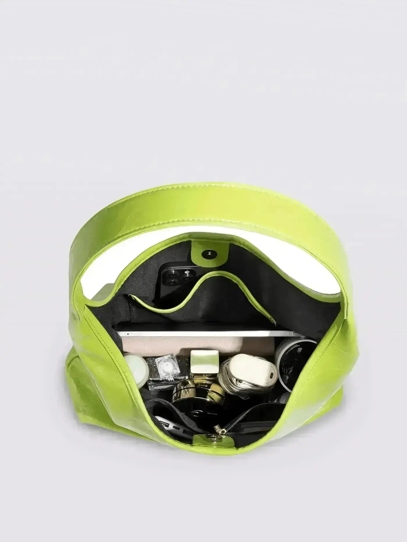 Scarlett Distressed Leather Tote - Image 65