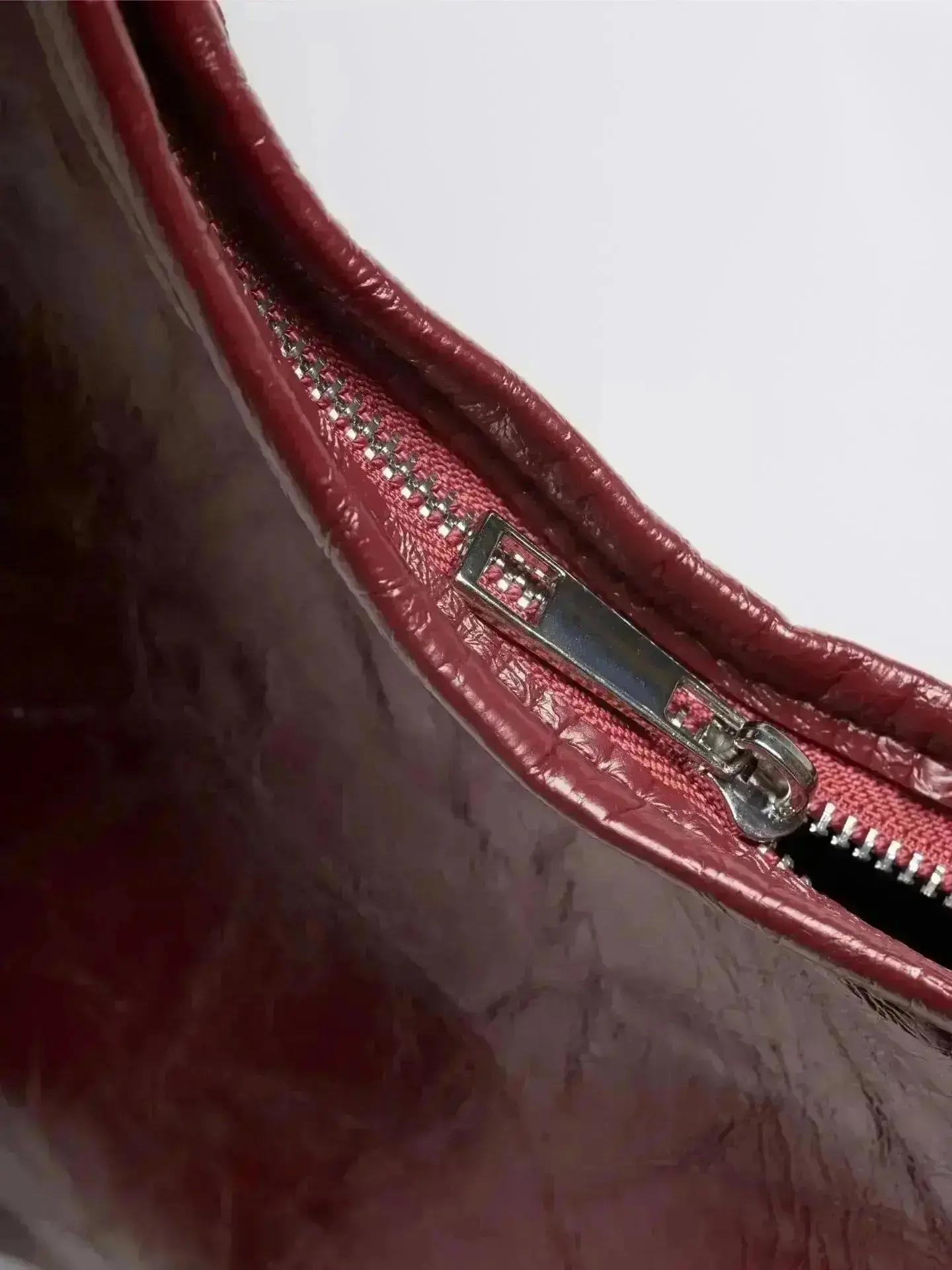 Scarlett Distressed Leather Tote - Image 82