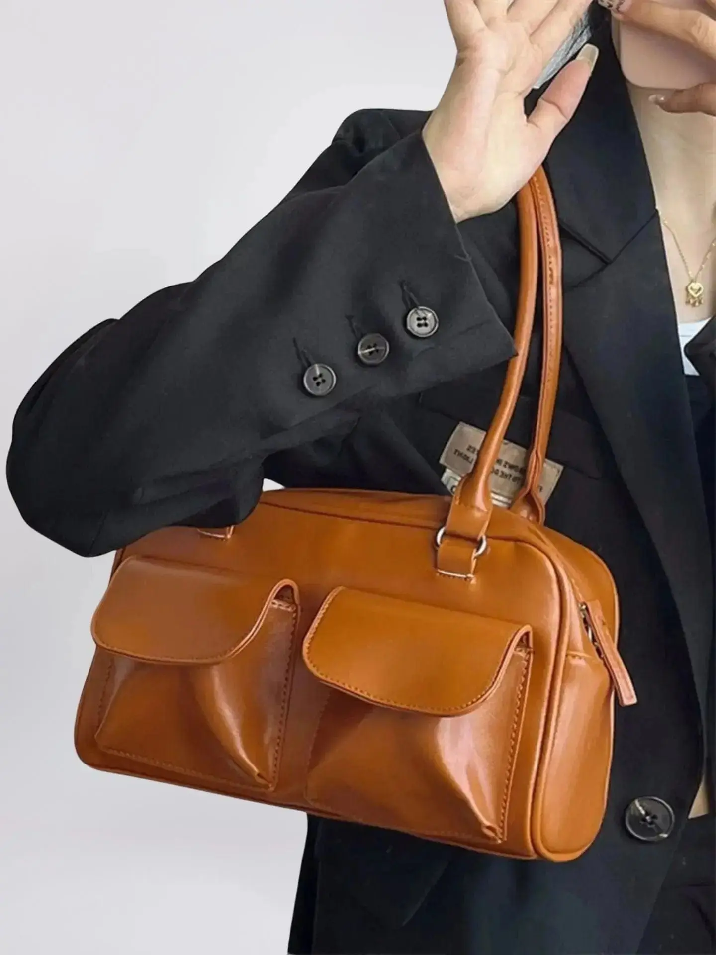 Sleek Daily Leather Carry - Image 12