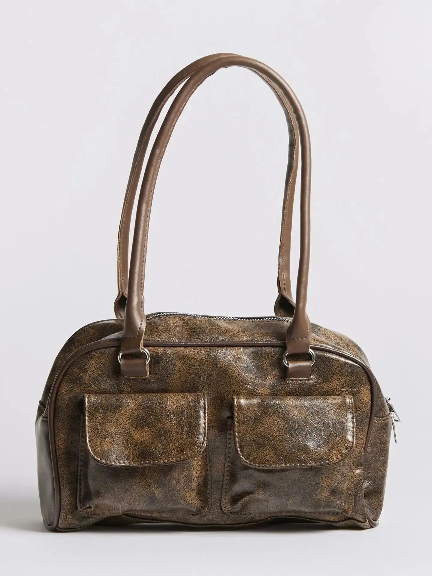 Sleek Distressed Leather Carry - Image 4
